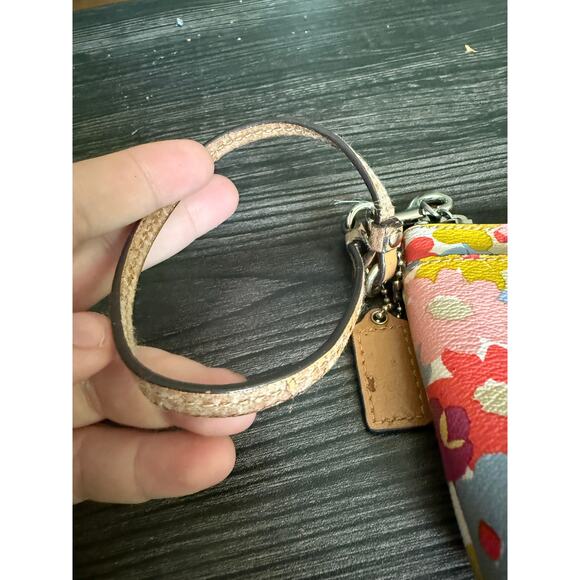 Coach Floral Peyton Medium Wristlet - Picture 7 of 9